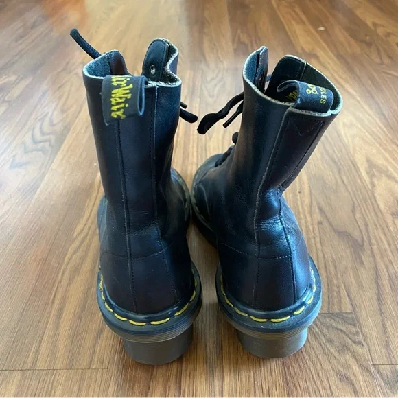 Vintage Dr Martens boots - Picture 8 of 11